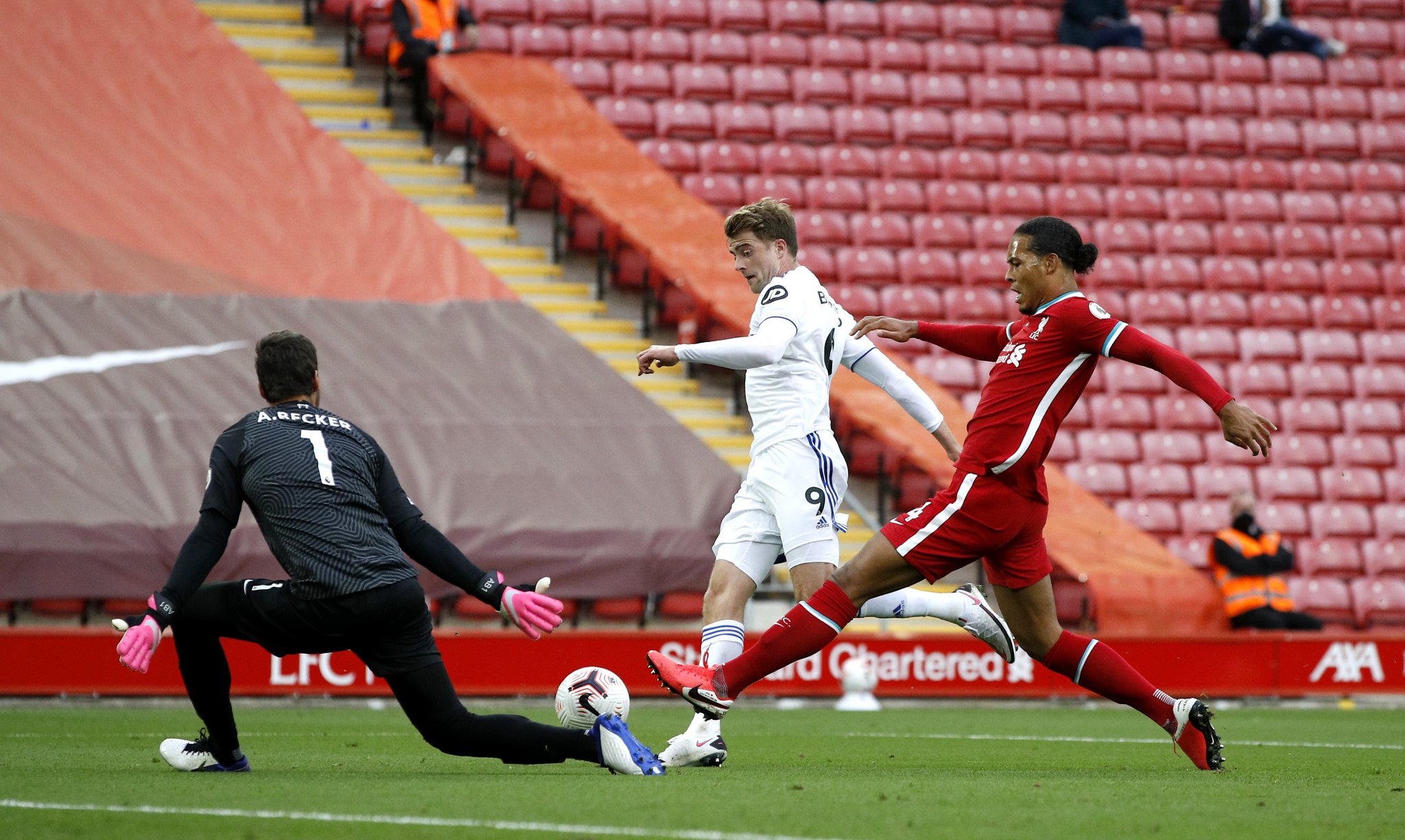 巴萨是欧冠 巴萨是欧冠